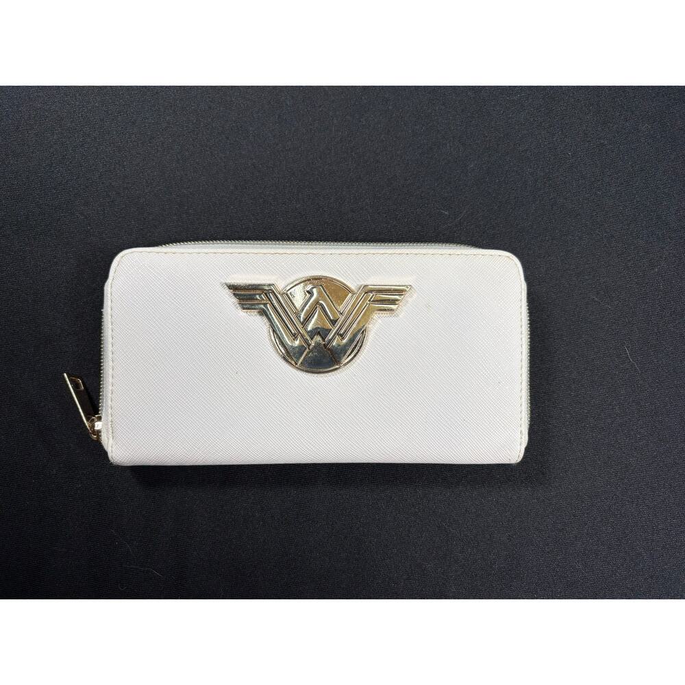 Wonder Woman Wallet Wallet White & Gold Billfold Credit Card Slots Coin Purse